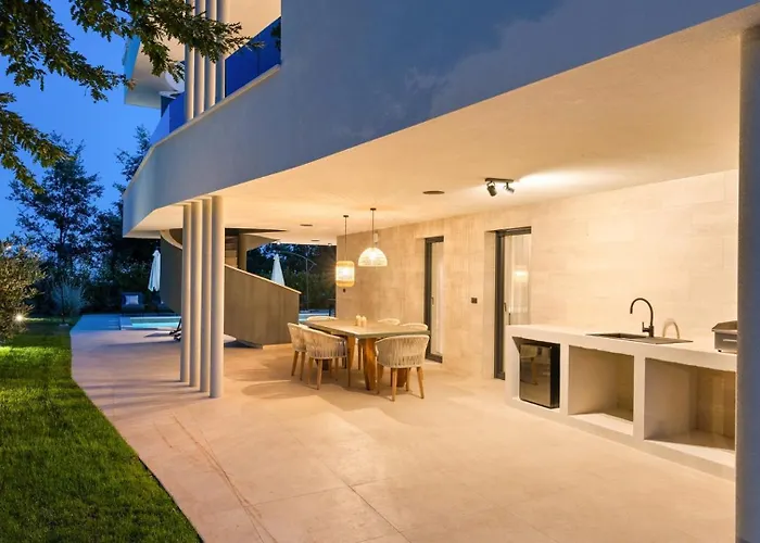 Tranquilla By 4*
