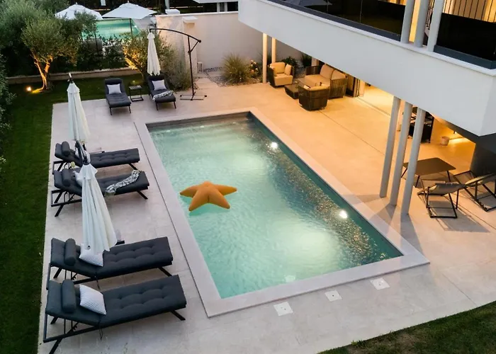 Gostinjska kuća Tranquilla By 4*